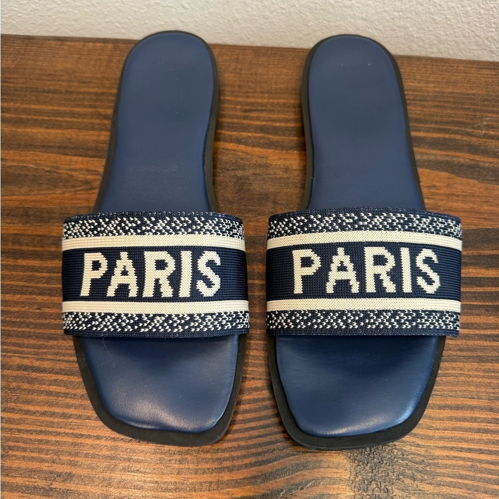 Paris Logo Slides Size 9 Navy Preppy Coastal Euro Summer Sandals Nicole Miller